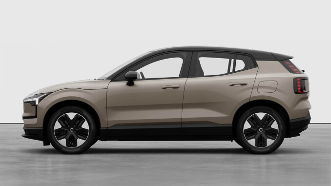Volvo EX30 200kW SM Extended Range Plus 69kWh 5dr Auto Electric Estate - Image 2